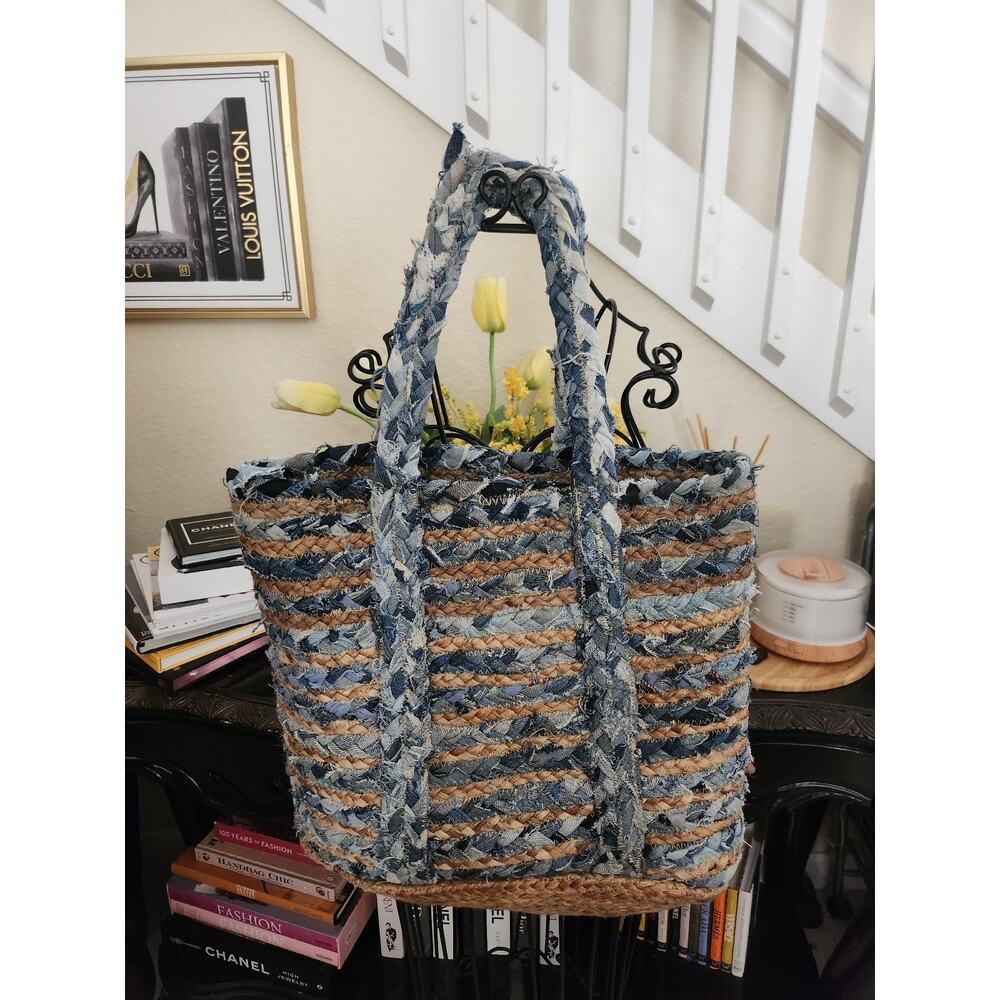 Olivia Miller Ally Extra-Large Tote - Picture 4 of 6